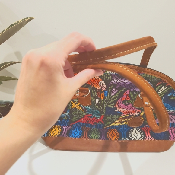 Woven Shoulder Purse - Picture 5 of 6